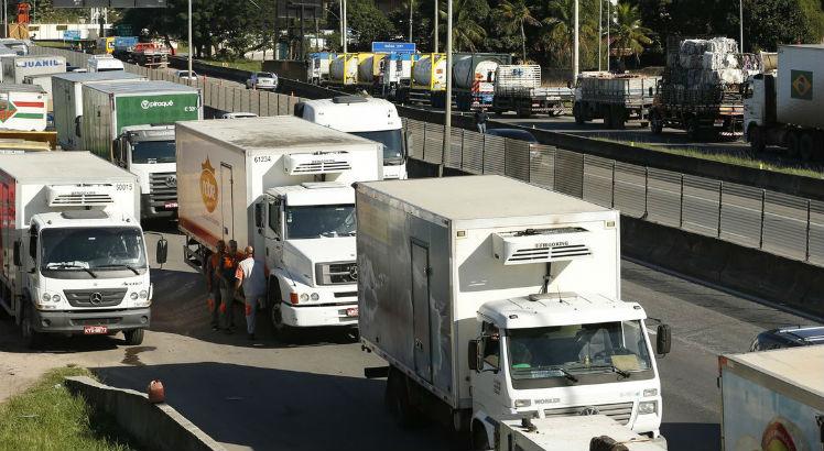 Os caminhoneiros afirmam que não estão pedindo dinheiro para o governo, mas sim melhores condições de trabalho / Foto: Tomaz Silva/Agência Brasil