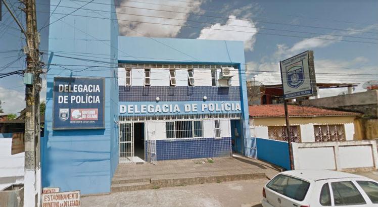 O suspeito foi levado para a delegacia de Nazaré da Mata, onde foi autuado em flagrante / Foto: Reprodução/Google Street View