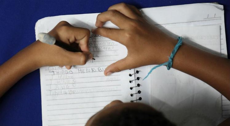Alfabetização é responsabilidade das redes municipais de ensino / Foto: Guga Matos / Acervo JC Imagem