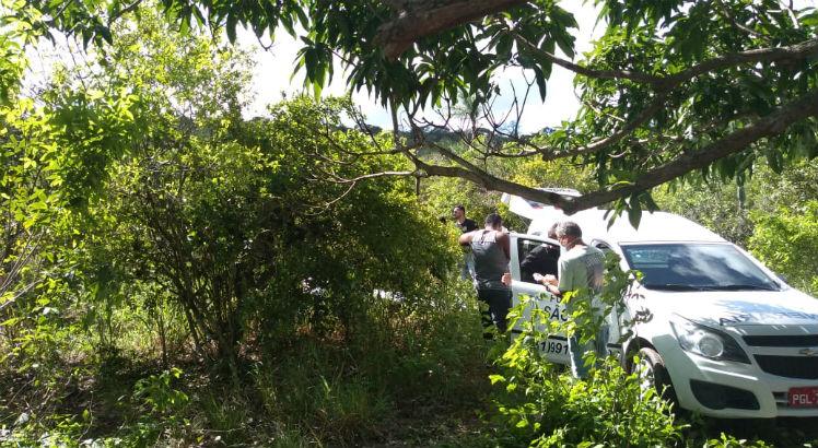 Populares encontraram o corpo do pedagogo na manhã deste sábado (29) na zona rural do município / Foto: Cortesia