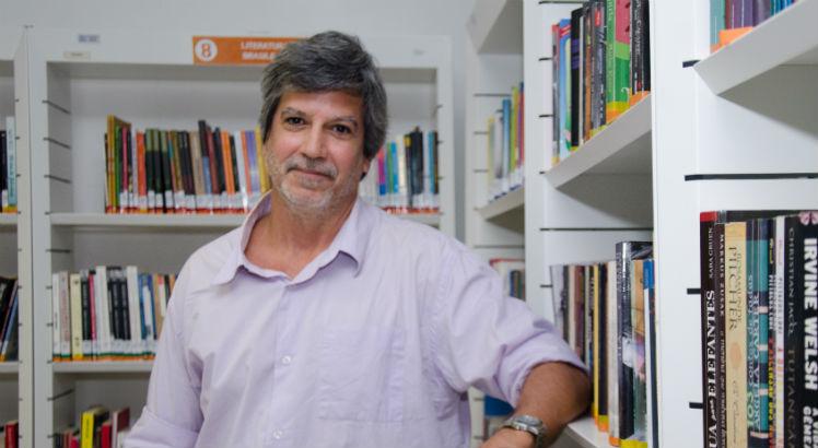 O coordenador de Literatura da Secretaria Estadual de Cultura, Roberto Azoubel / Foto: Jan Ribeiro/Secult-PE/Divulgação