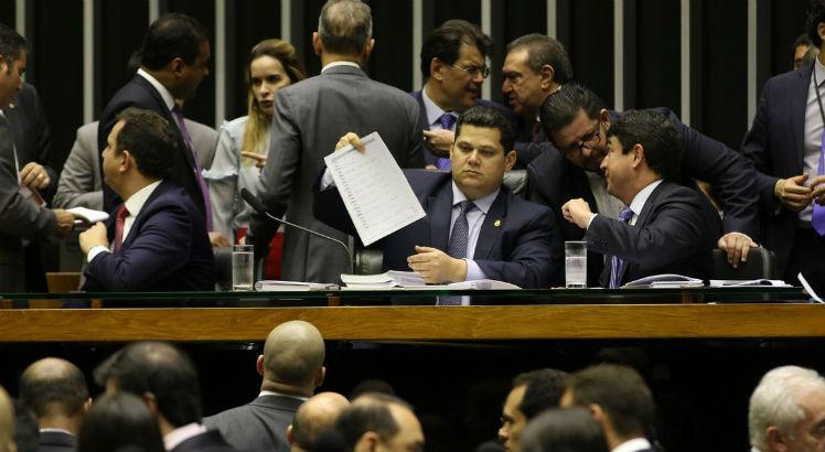 Congresso derruba vetos de Bolsonaro à Lei de Abuso de Autoridade