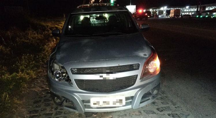 O motorista do carro permaneceu no local e realizou o teste do bafômetro / Foto: Divulgação/PRF