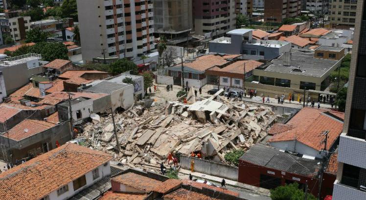 Sétima morte é confirmada em desabamento de prédio em Fortaleza