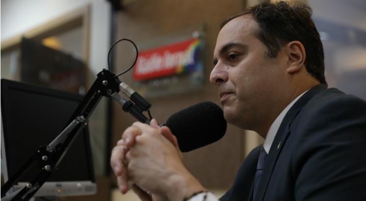Governador fez um balanço do primeiro ano do seu segundo mandato durante debate na Rádio Jornal / Foto: Felipe Jordão/ JC Imagem