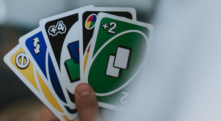 Designer cearense cria novo visual para o jogo de cartas UNO