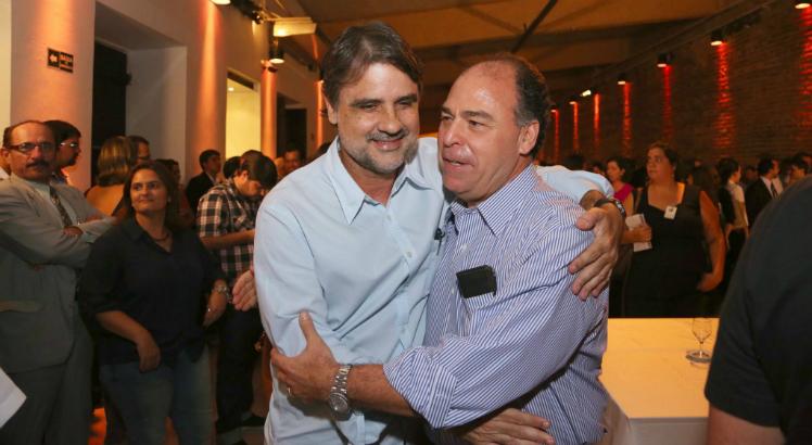 João Campos deve anunciar Raul Henry como secretário no Recife e garantir  MDB na frente popular