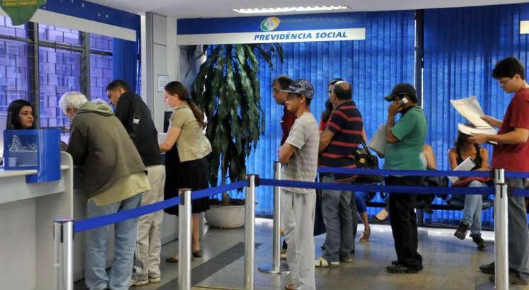 Tempo de espera no INSS cresce 27% em Pernambuco; saiba quando ir à Justiça