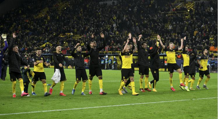 Com dois de Haaland, Dortmund vence PSG